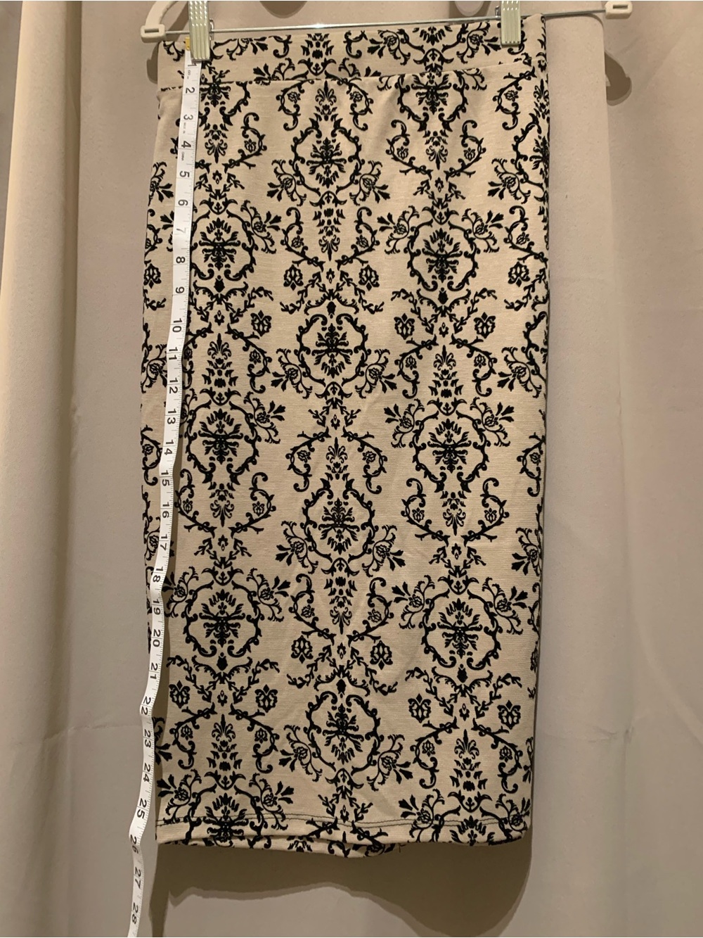 iris Black and Cream Damask Pencil Skirt